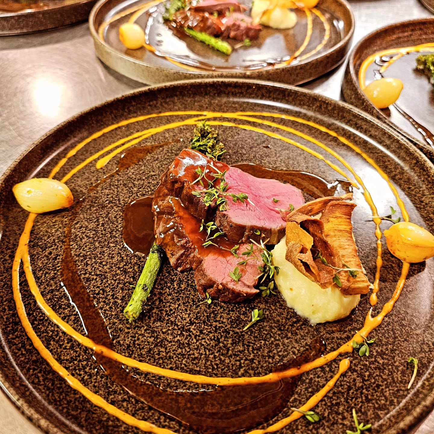 E-Meal rätter serverade på tallrik